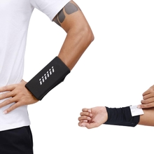 Ailzos Wrist Bag 2 Pocket Wrist Wallet Portable Wrist Cell Phone Holder, Sports Forearm Wristband for Credit Cards, Keys, Cash, Phone Wrist Storage Band Pouch for Running Hiking Yoga Travel, Black, M