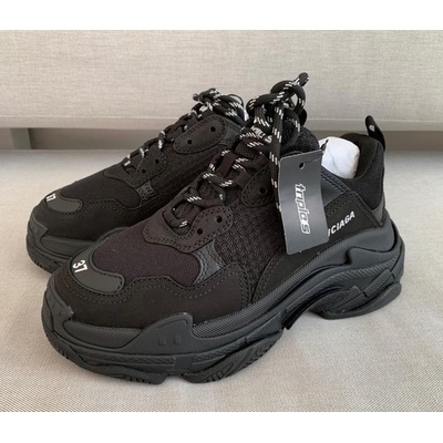 balenciaga triple s cost