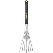 Fiskars Xact Hand Rake, Heavy Duty Gardening Hand Tool with Ergonomic Handle and Hanging Hole for Storage, Stainless Steel Head and Tines, Perfect for Maintaining a Raised Garden Bed