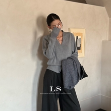 【Ls Black Label】2025 Autumn/Winter New Simple and Stylish V-Neck Commuting High-End Knitted Sweater Top for Women S3001