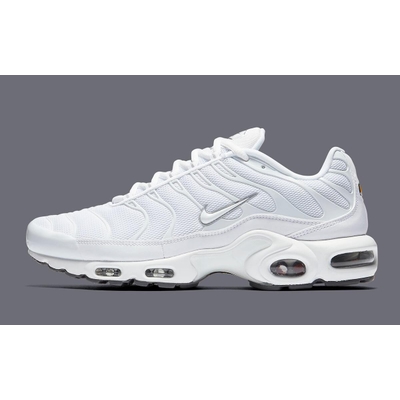 nike triple white tns