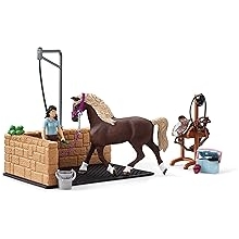 Schleich Horse Club ، 13 قطعة Playset ، ألعاب الخيل للفتيات والفتيان الأعمار 5 -12 ، منطقة غسيل الخيل مع إميلي ولونا الحصان